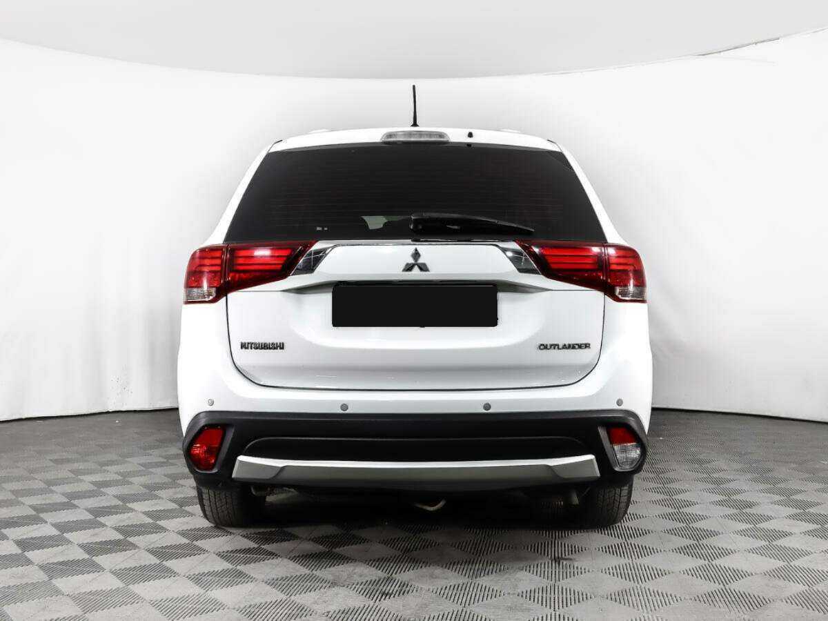 Mitsubishi Outlander с пробегом — 2016 год. Фото: #5