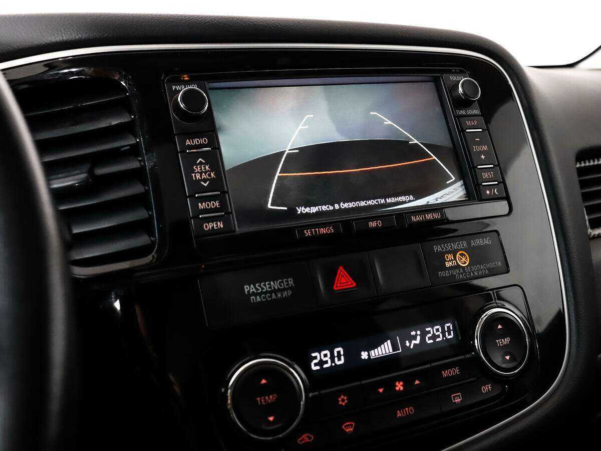 Mitsubishi Outlander с пробегом — 2014 год. Фото: #14