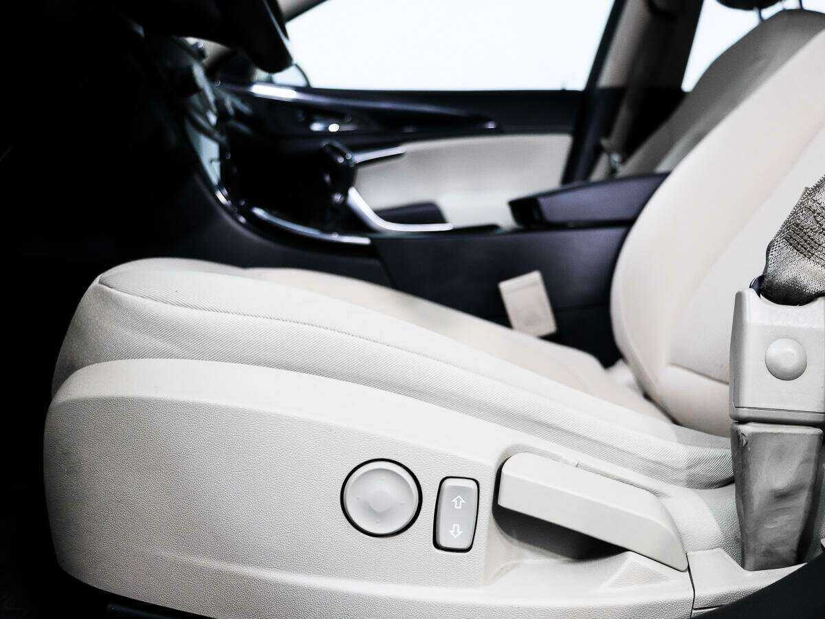 Opel Insignia с пробегом — 2014 год. Фото: #9