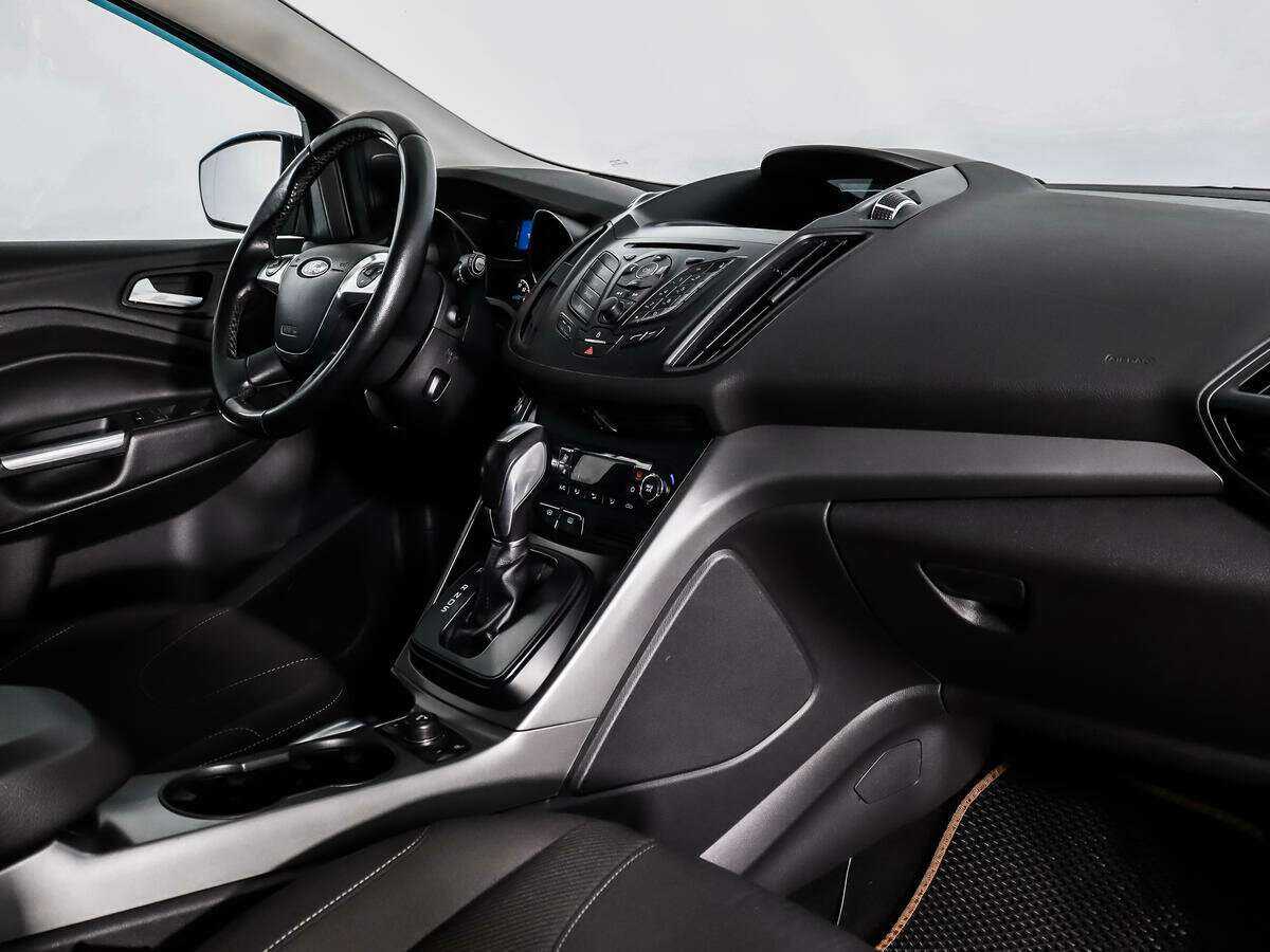 Ford Kuga с пробегом — 2014 год. Фото: #11