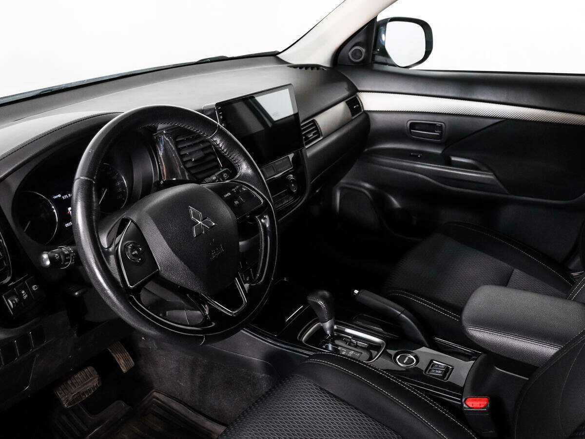 Mitsubishi Outlander с пробегом — 2018 год. Фото: #8