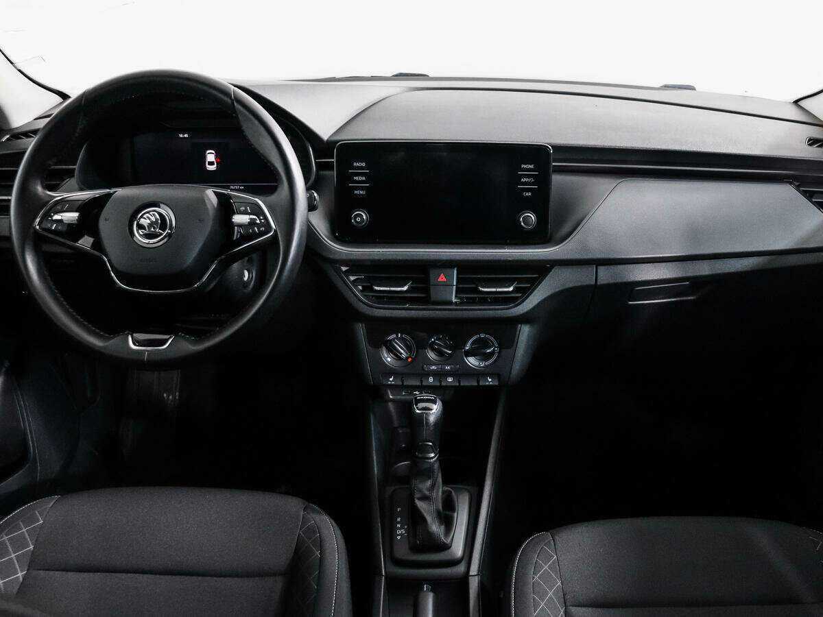 Skoda Rapid с пробегом — 2021 год. Фото: #8