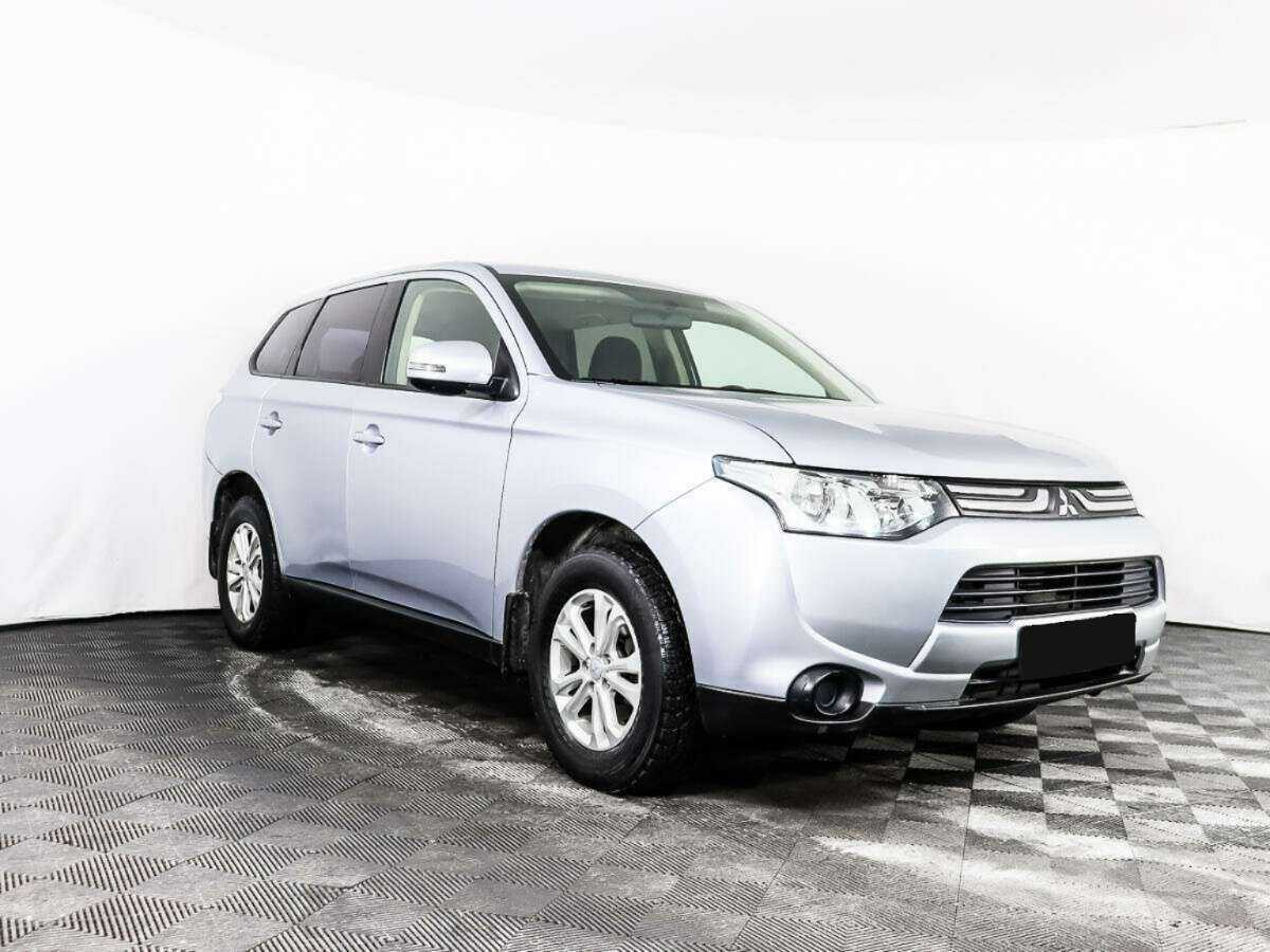 Mitsubishi Outlander с пробегом — 2012 год. Фото: #2