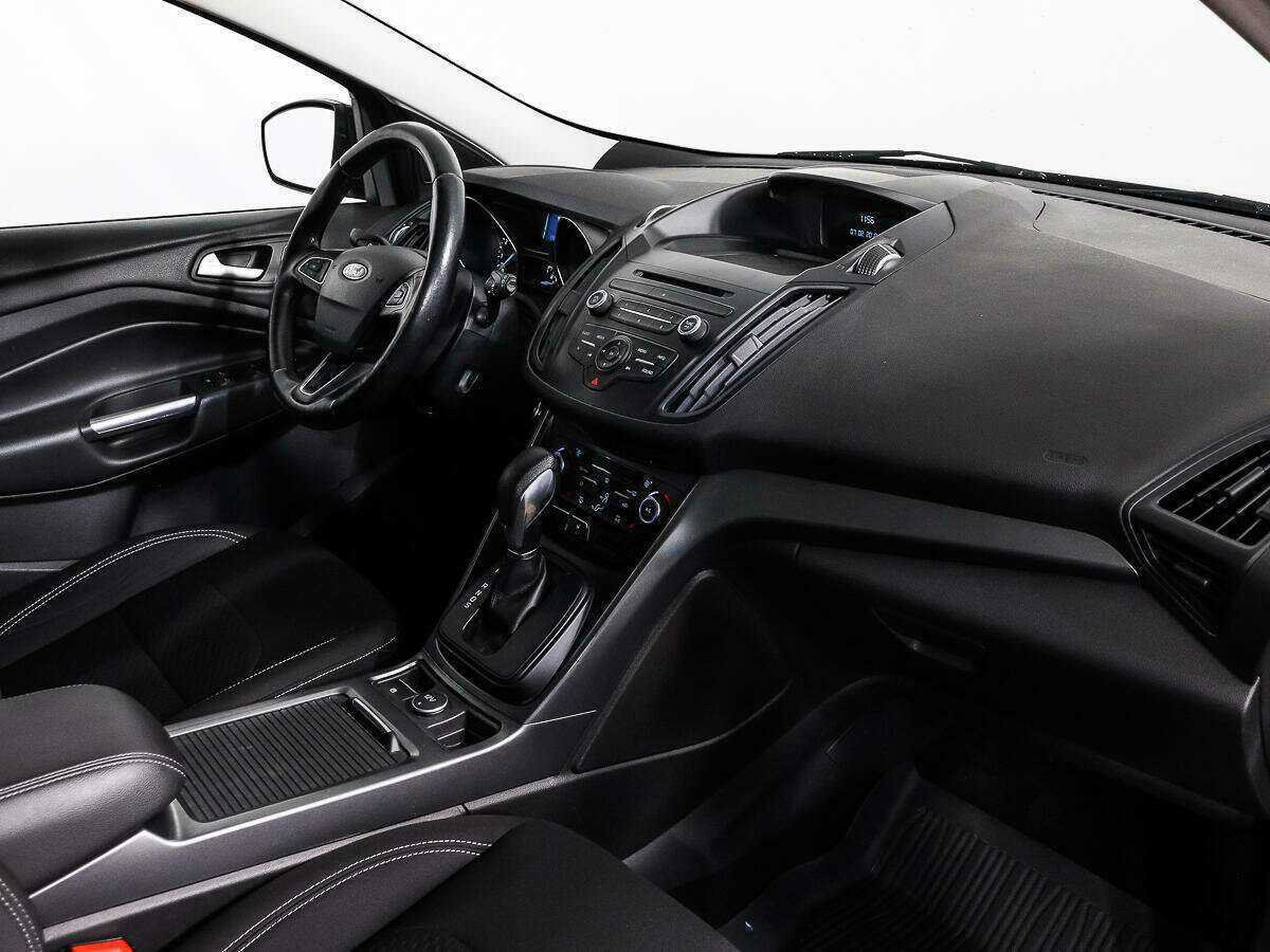 Ford Kuga с пробегом — 2017 год. Фото: #11