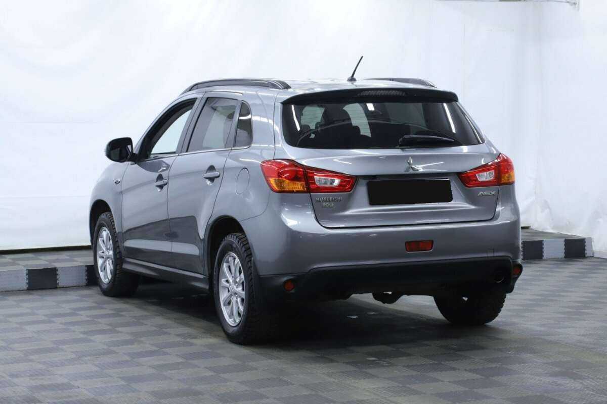 Mitsubishi ASX с пробегом — 2015 год. Фото: #1