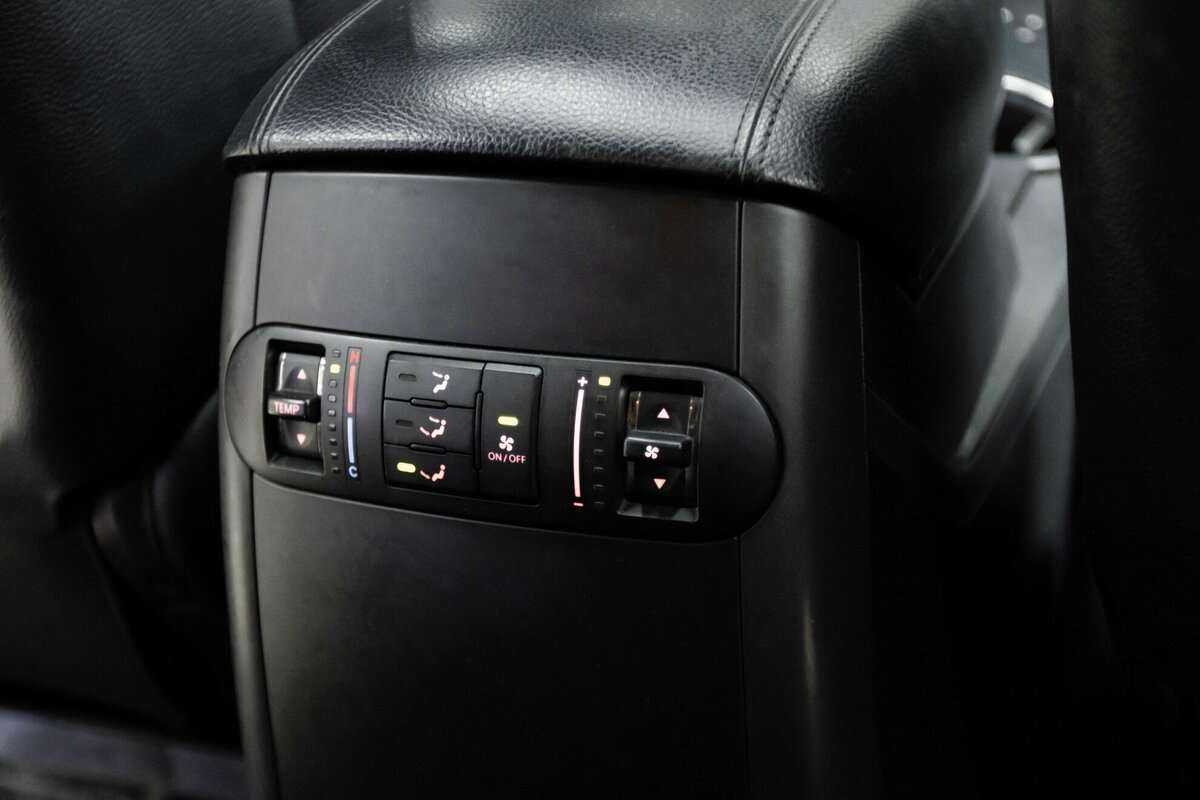 Kia Mohave с пробегом — 2012 год. Фото: #14