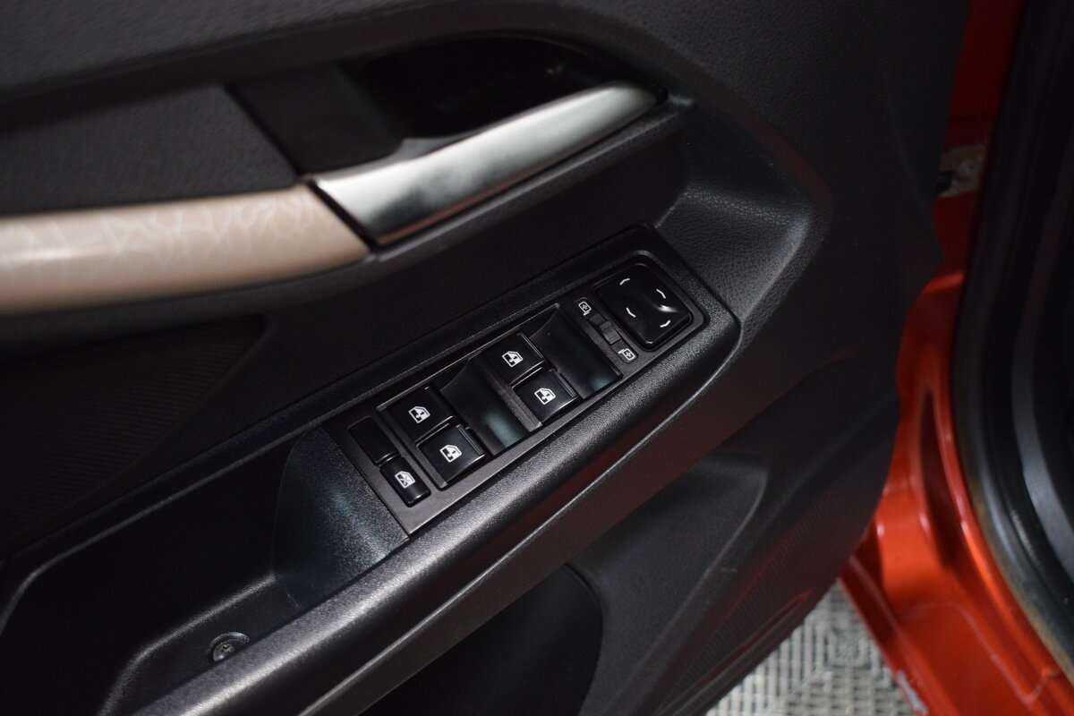 Lada (ВАЗ) Vesta с пробегом — 2016 год. Фото: #11