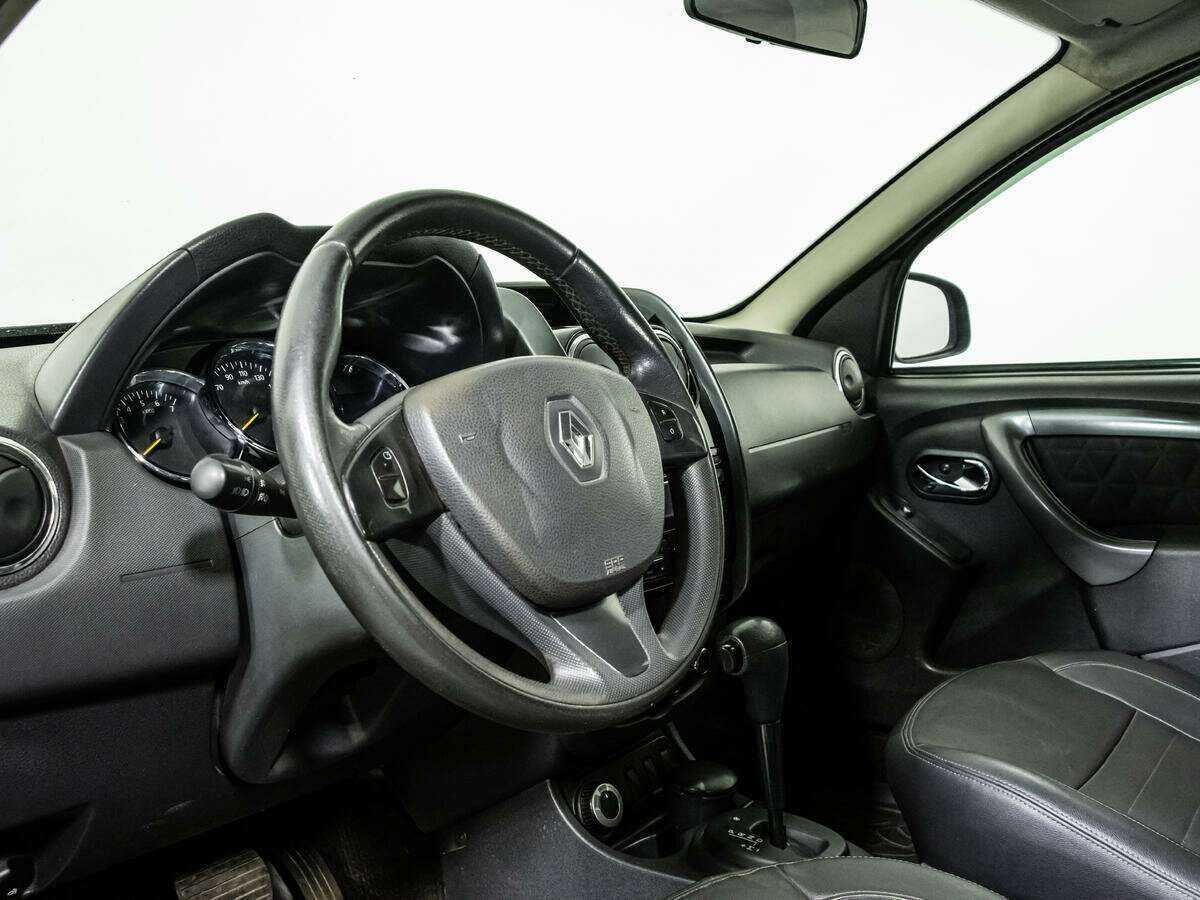 Renault Duster с пробегом — 2015 год. Фото: #10