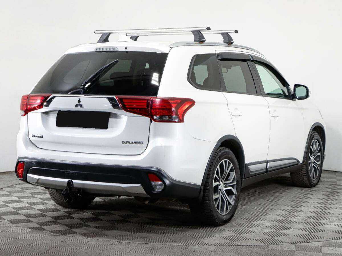Mitsubishi Outlander с пробегом — 2018 год. Фото: #4