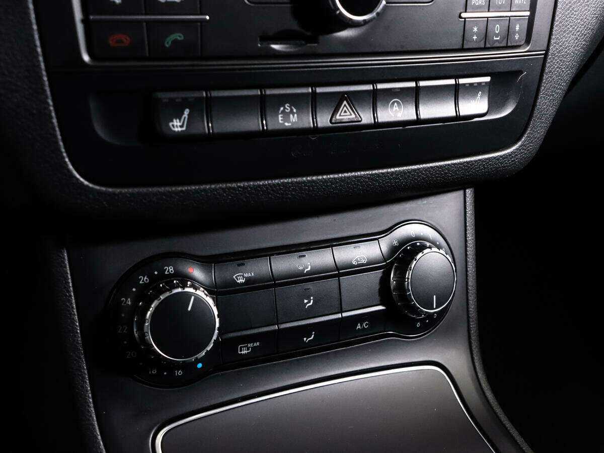 Mercedes-Benz B-Класс с пробегом — 2015 год. Фото: #16