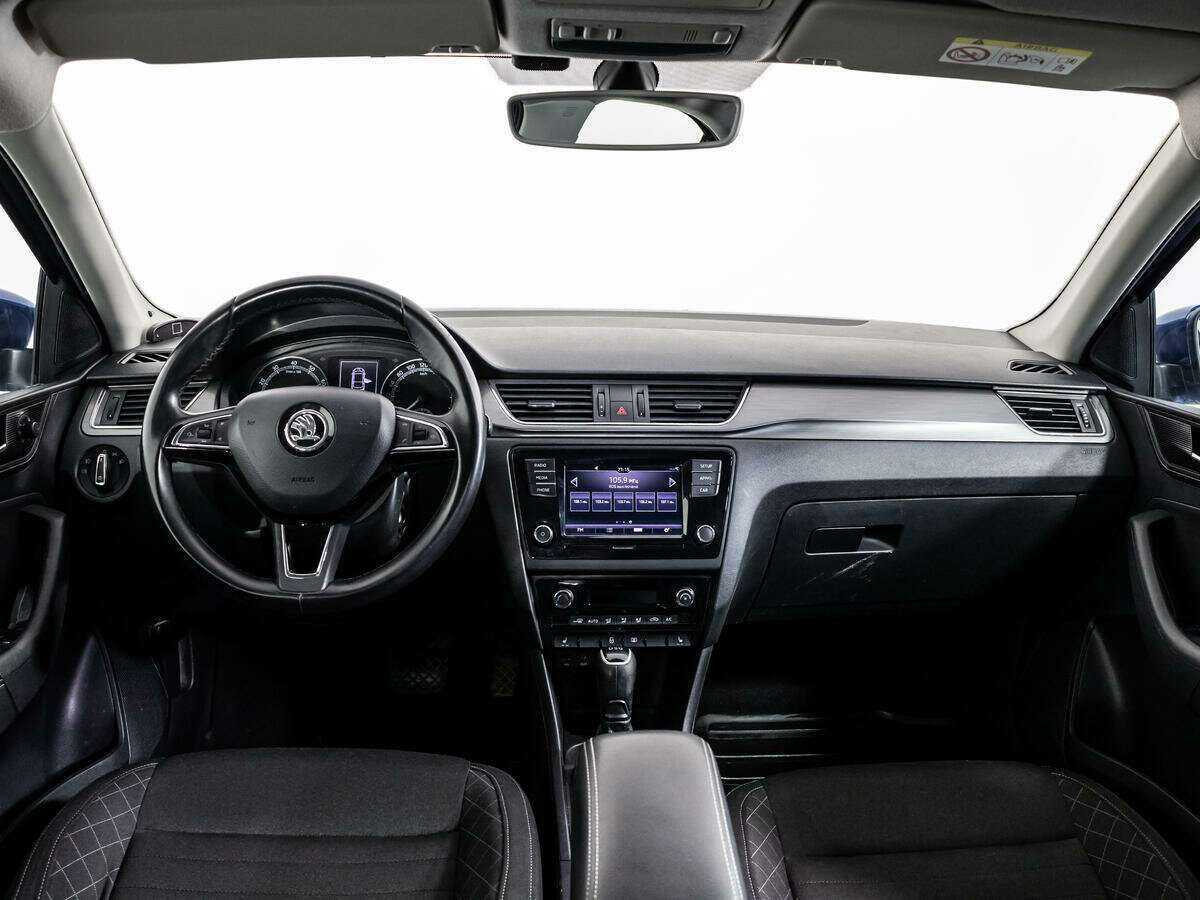 Skoda Rapid с пробегом — 2017 год. Фото: #12