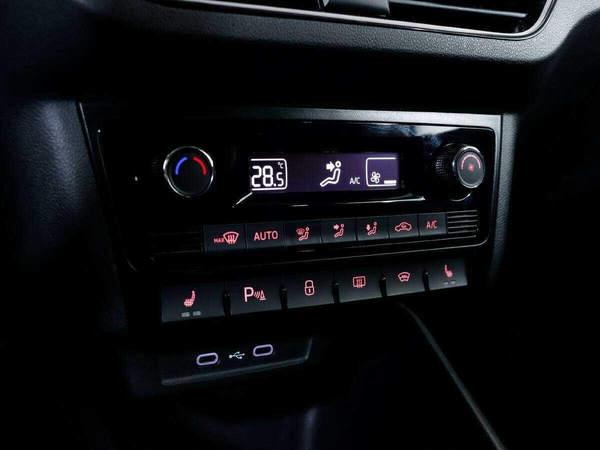 Volkswagen Polo с пробегом — 2021 год. Фото: #13