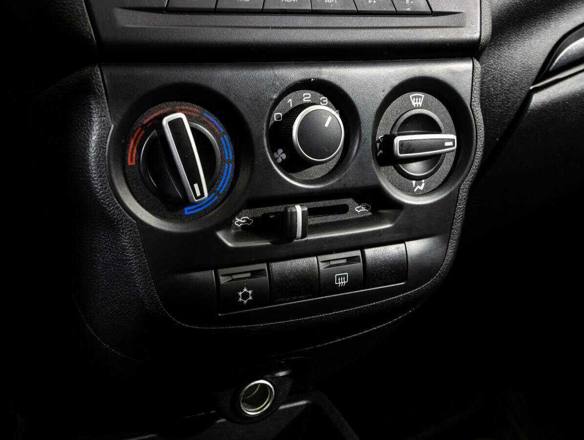 Lada (ВАЗ) Granta с пробегом — 2022 год. Фото: #12