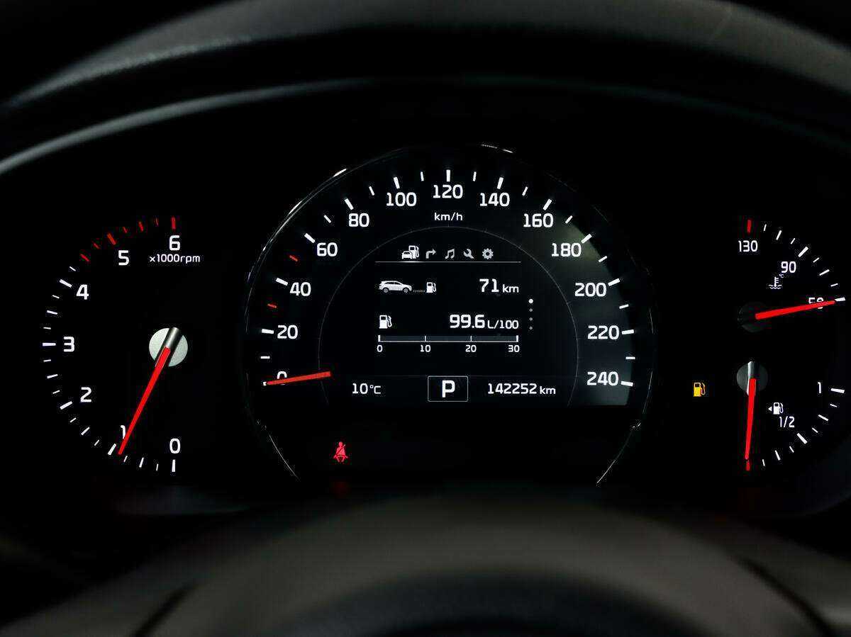 Kia Sorento с пробегом — 2017 год. Фото: #24