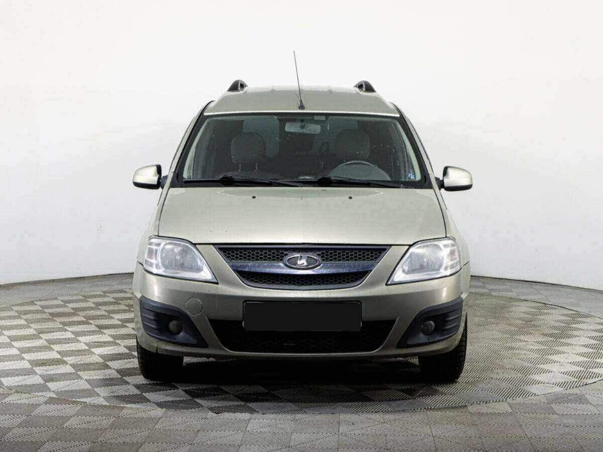 Lada (ВАЗ) Largus с пробегом — 2013 год. Фото: #1