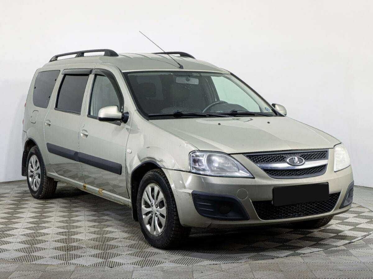 Lada (ВАЗ) Largus с пробегом — 2013 год. Фото: #2