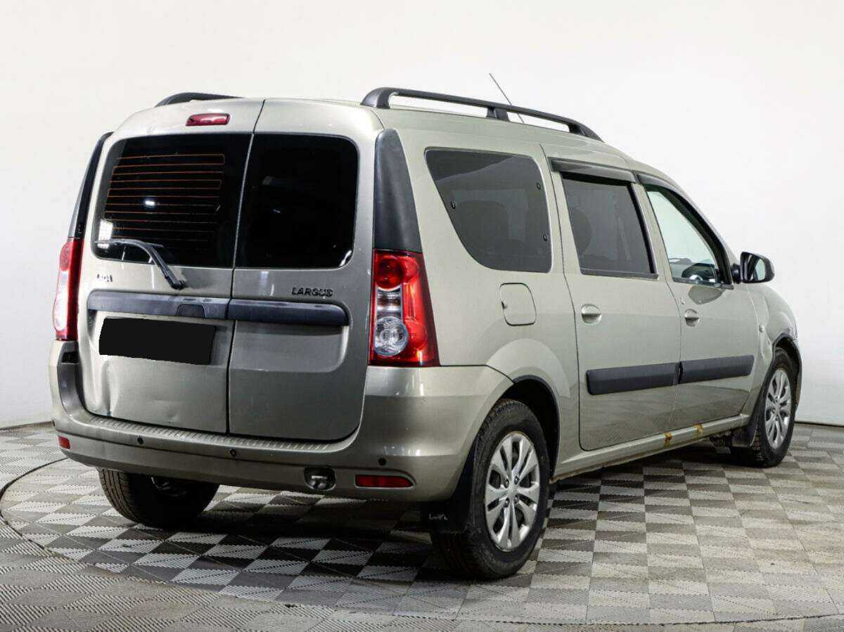 Lada (ВАЗ) Largus с пробегом — 2013 год. Фото: #3