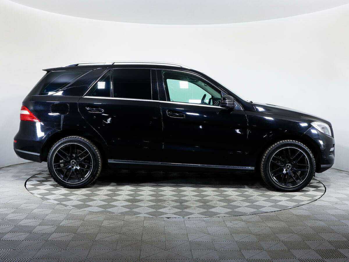 Mercedes-Benz M-Класс с пробегом — 2012 год. Фото: #3