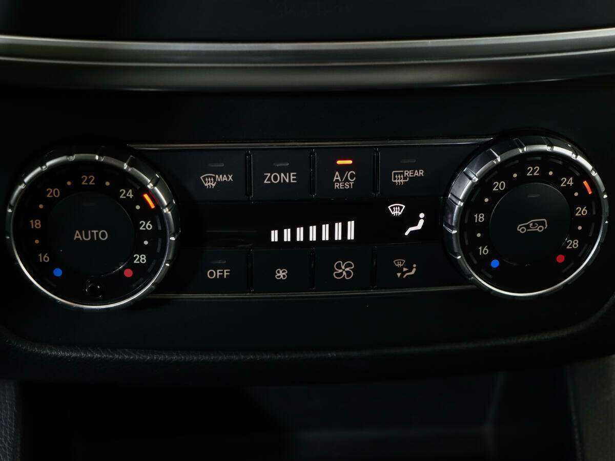 Mercedes-Benz M-Класс с пробегом — 2012 год. Фото: #12