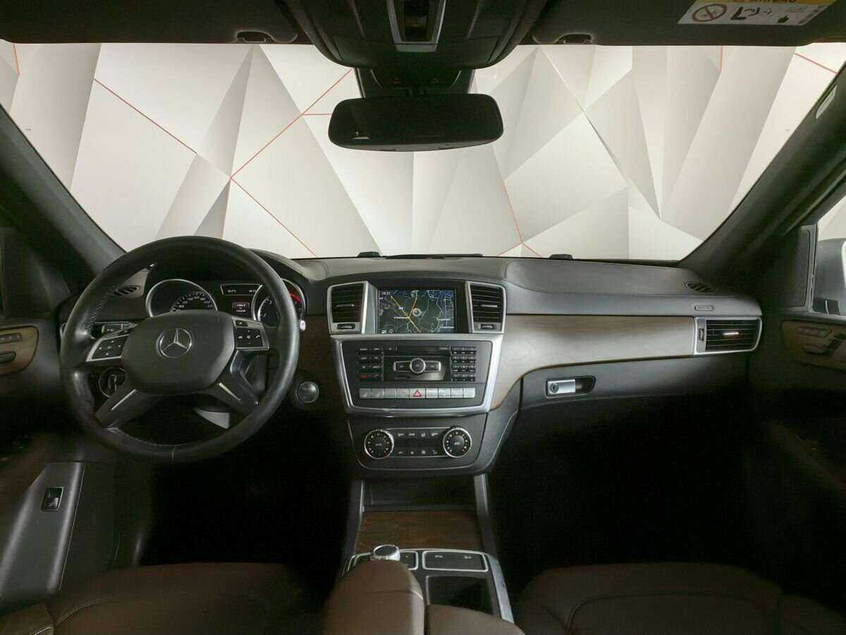 Mercedes-Benz M-Класс с пробегом — 2014 год. Фото: #9