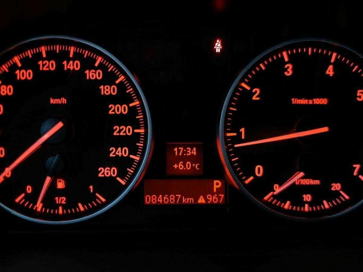 BMW 3 серии с пробегом — 2012 год. Фото: #15