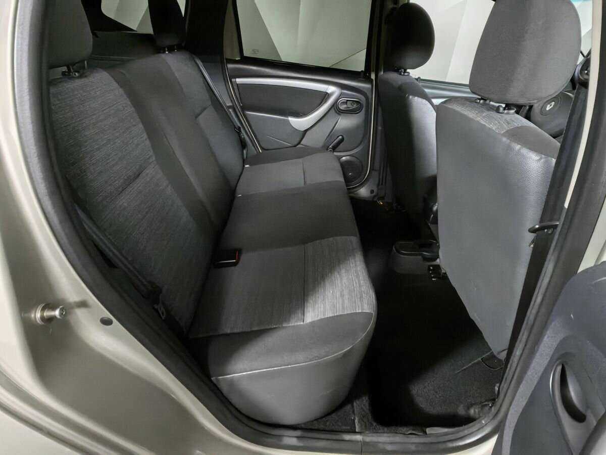Renault Duster с пробегом — 2014 год. Фото: #11