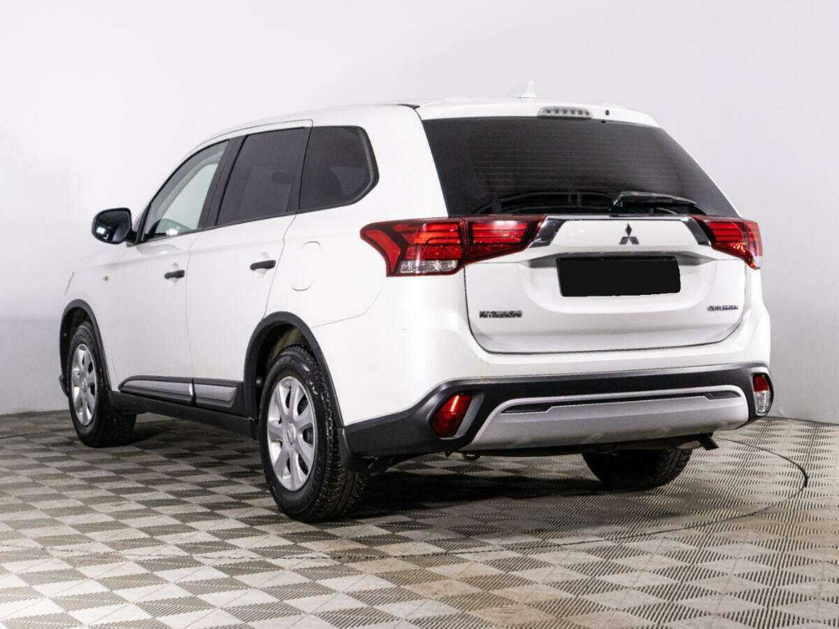 Mitsubishi Outlander с пробегом — 2019 год. Фото: #6