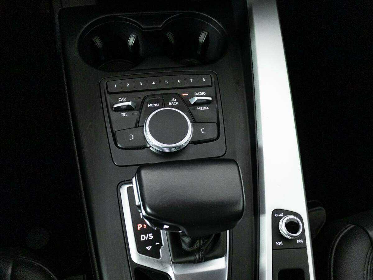 Audi A4 с пробегом — 2018 год. Фото: #19