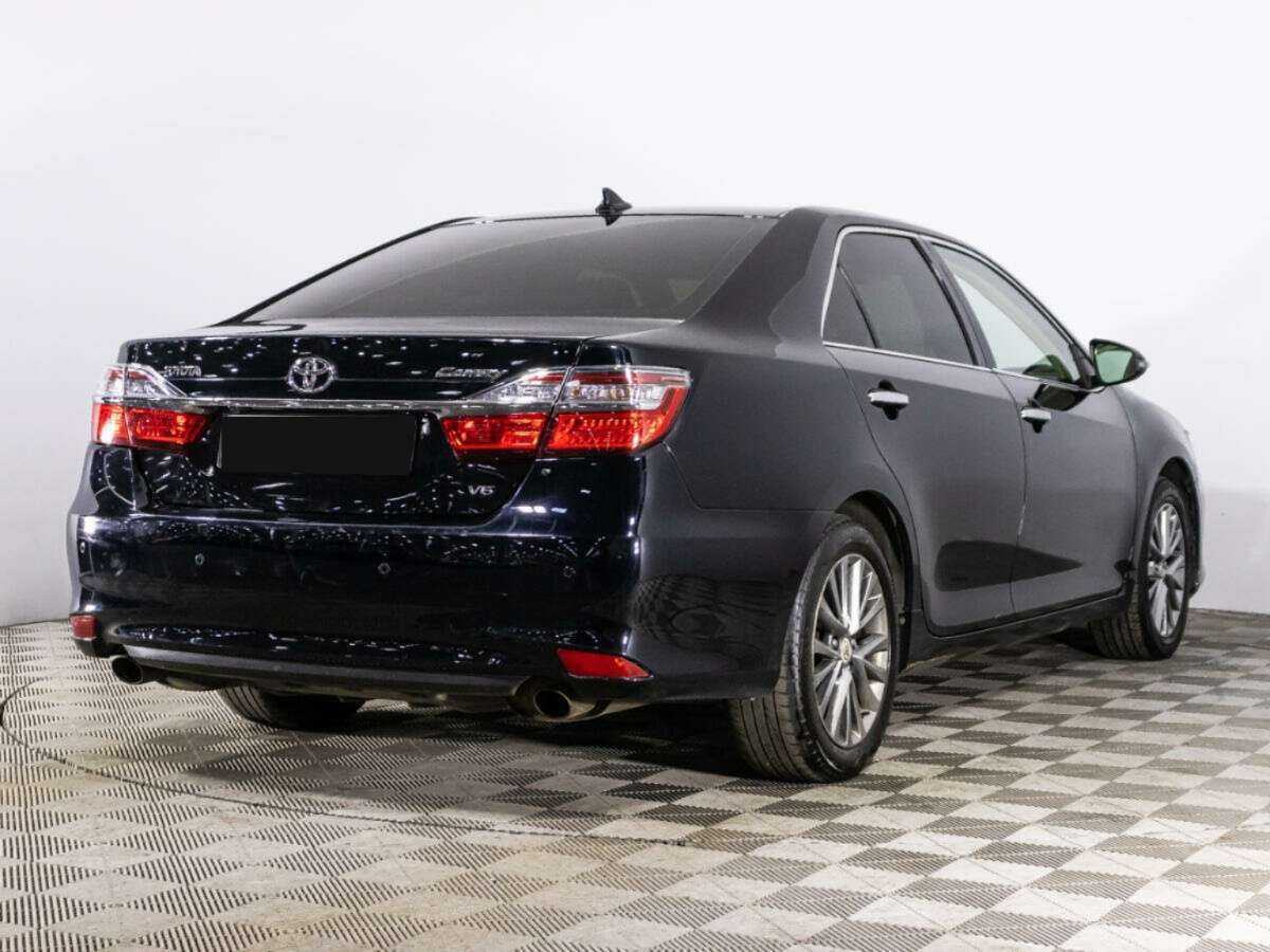Toyota Camry с пробегом — 2017 год. Фото: #4