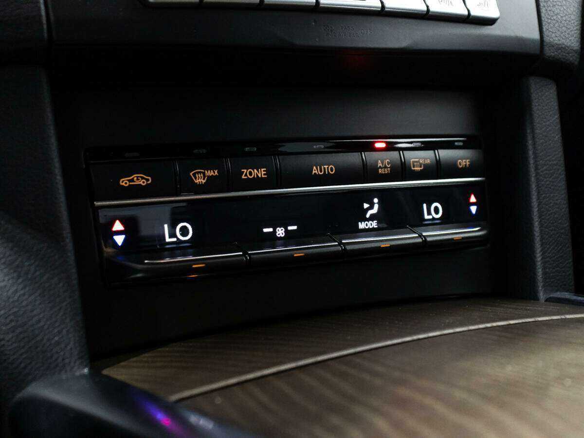 Mercedes-Benz E-Класс с пробегом — 2014 год. Фото: #15