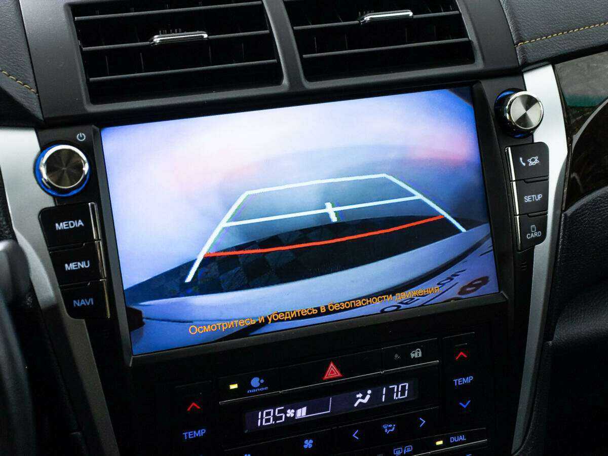 Toyota Camry с пробегом — 2017 год. Фото: #18