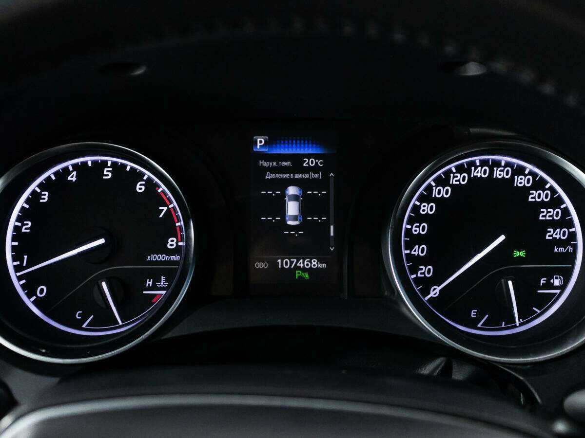 Toyota Camry с пробегом — 2018 год. Фото: #11