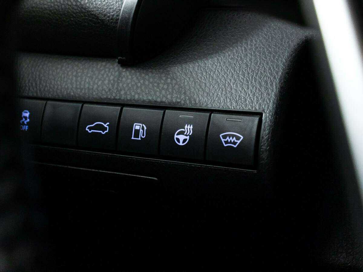 Toyota Camry с пробегом — 2018 год. Фото: #19