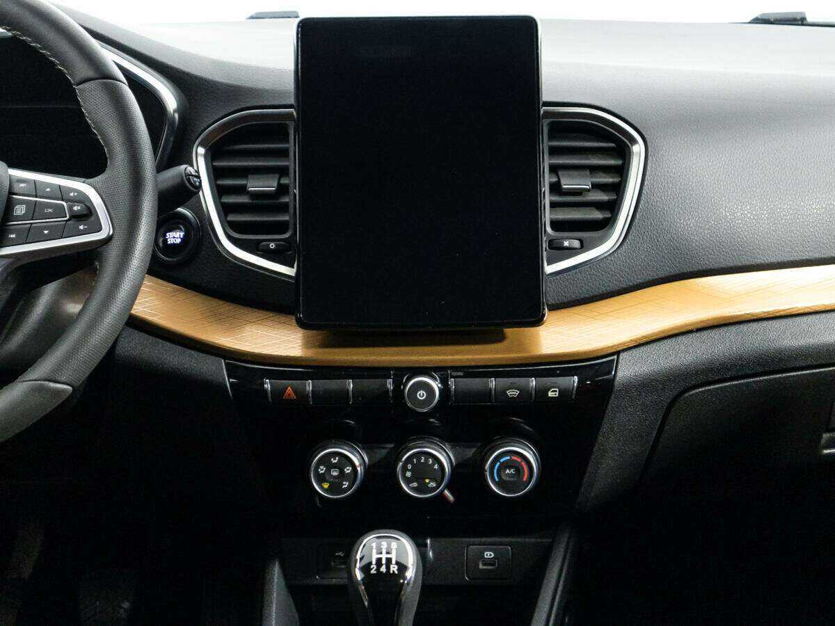 Lada (ВАЗ) Vesta с пробегом — 2023 год. Фото: #13