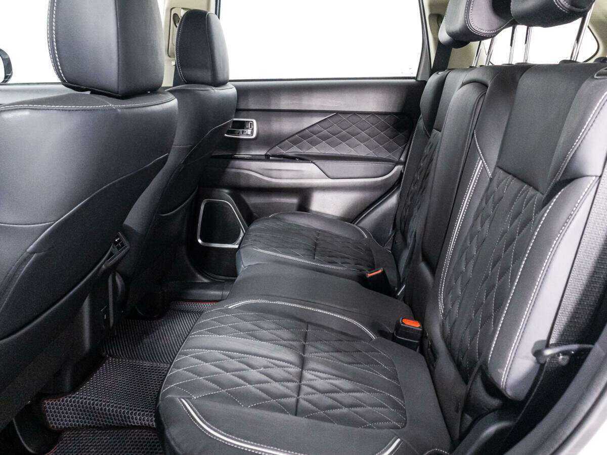 Mitsubishi Outlander с пробегом — 2022 год. Фото: #8