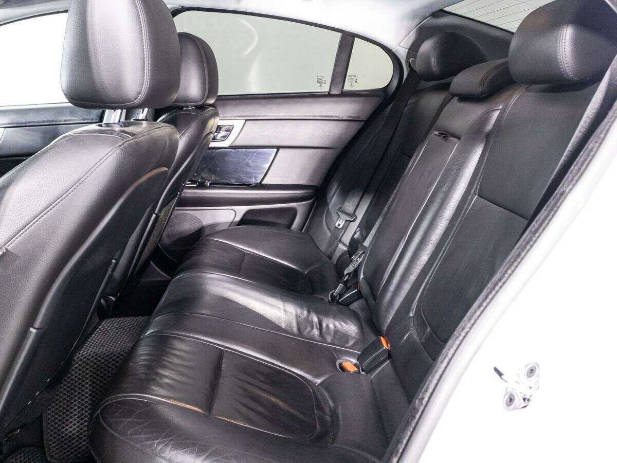 Jaguar XF с пробегом — 2013 год. Фото: #9