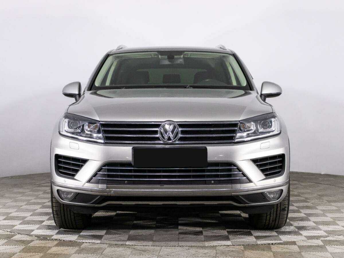 Volkswagen Touareg с пробегом — 2015 год. Фото: #1