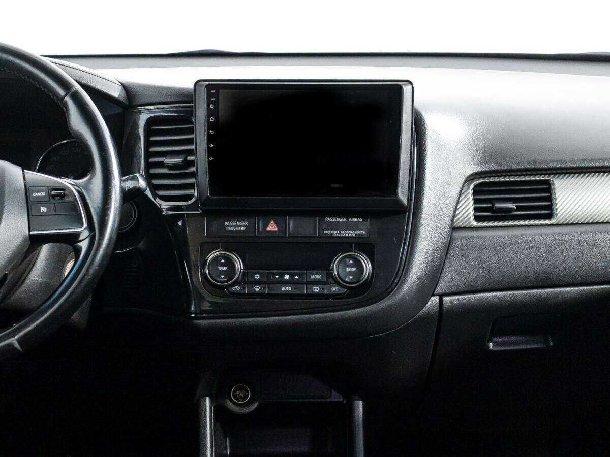 Mitsubishi Outlander с пробегом — 2016 год. Фото: #13