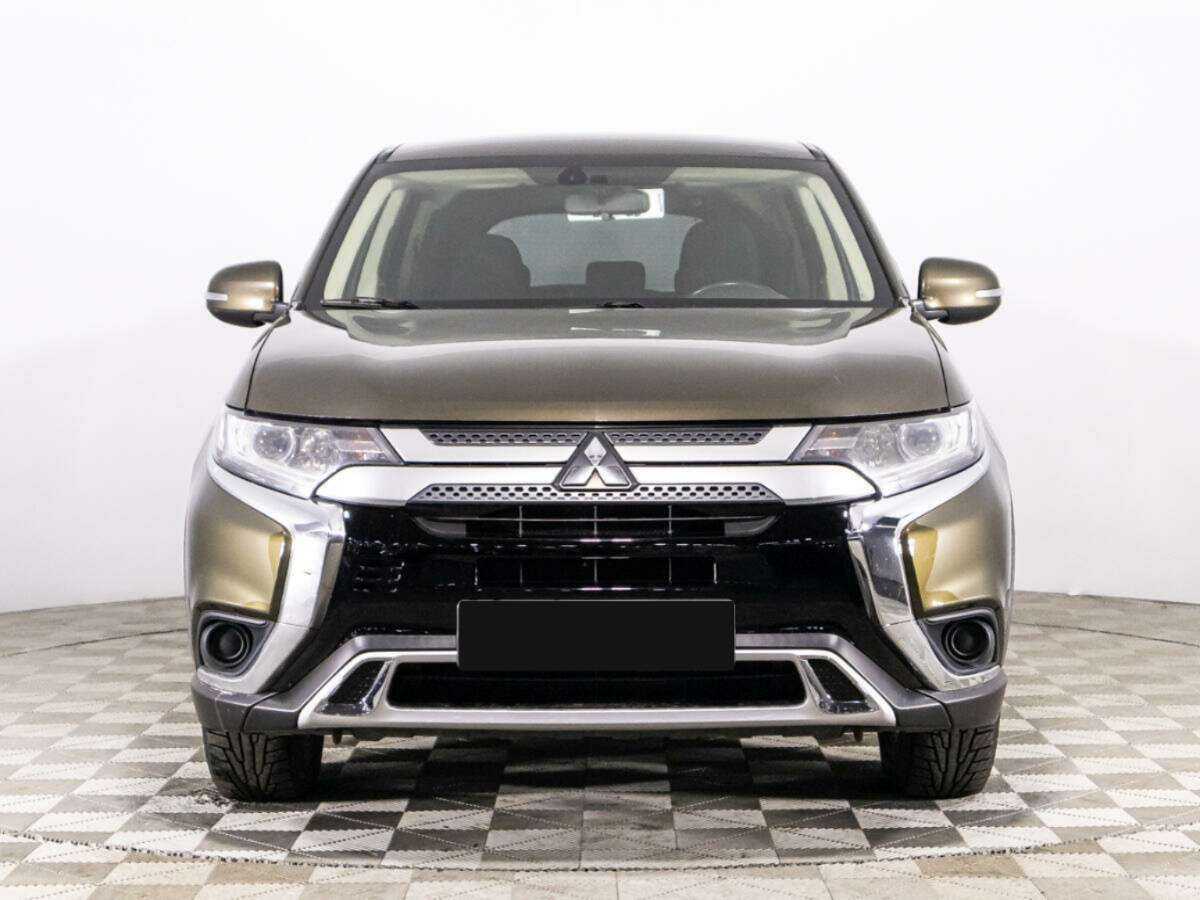 Mitsubishi Outlander с пробегом — 2019 год. Фото: #1