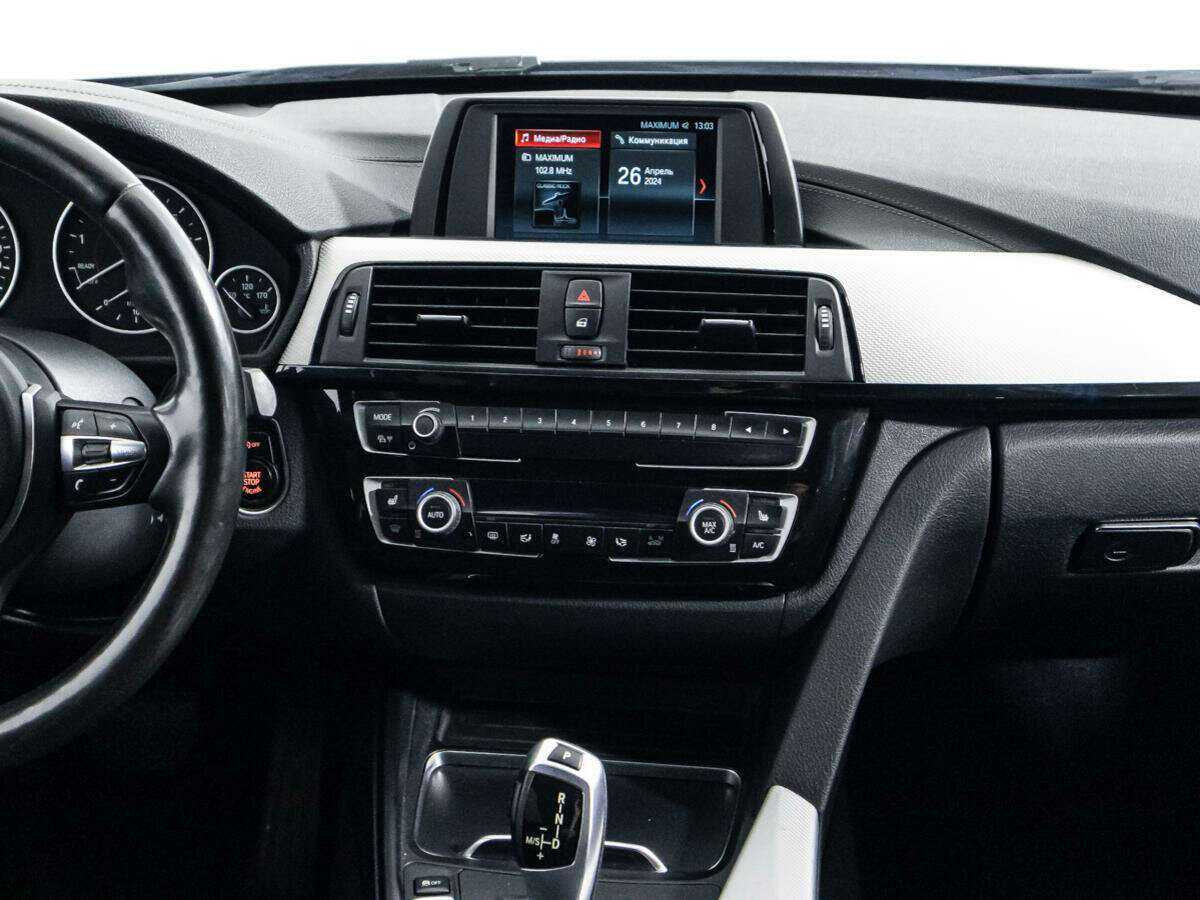 BMW 3 серии с пробегом — 2017 год. Фото: #13