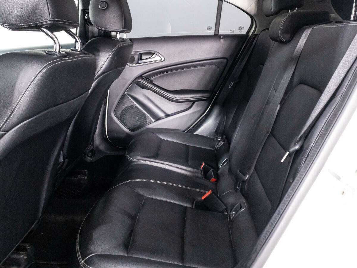 Mercedes-Benz A-Класс с пробегом — 2016 год. Фото: #9