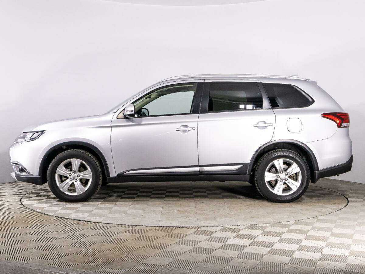 Mitsubishi Outlander с пробегом — 2017 год. Фото: #7