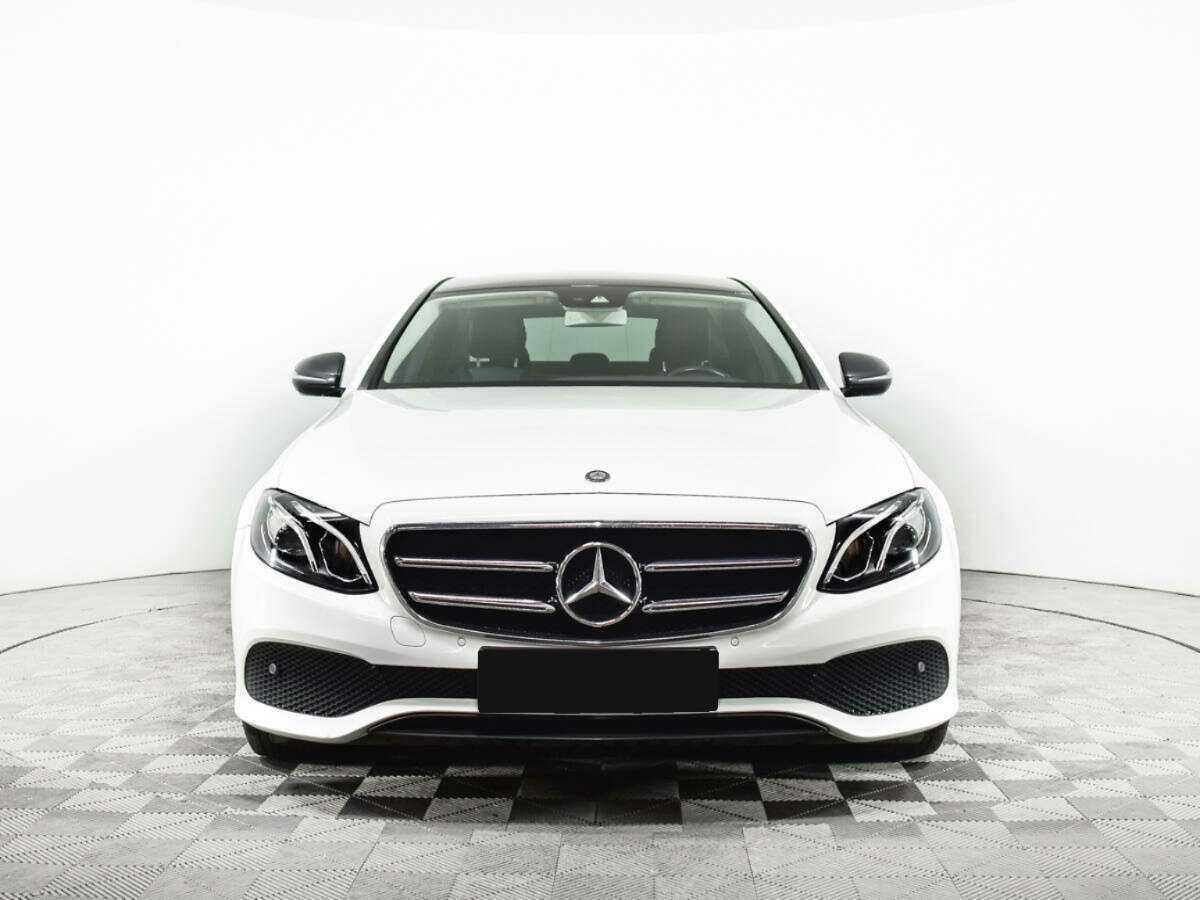 Mercedes-Benz E-Класс с пробегом — 2016 год. Фото: #1