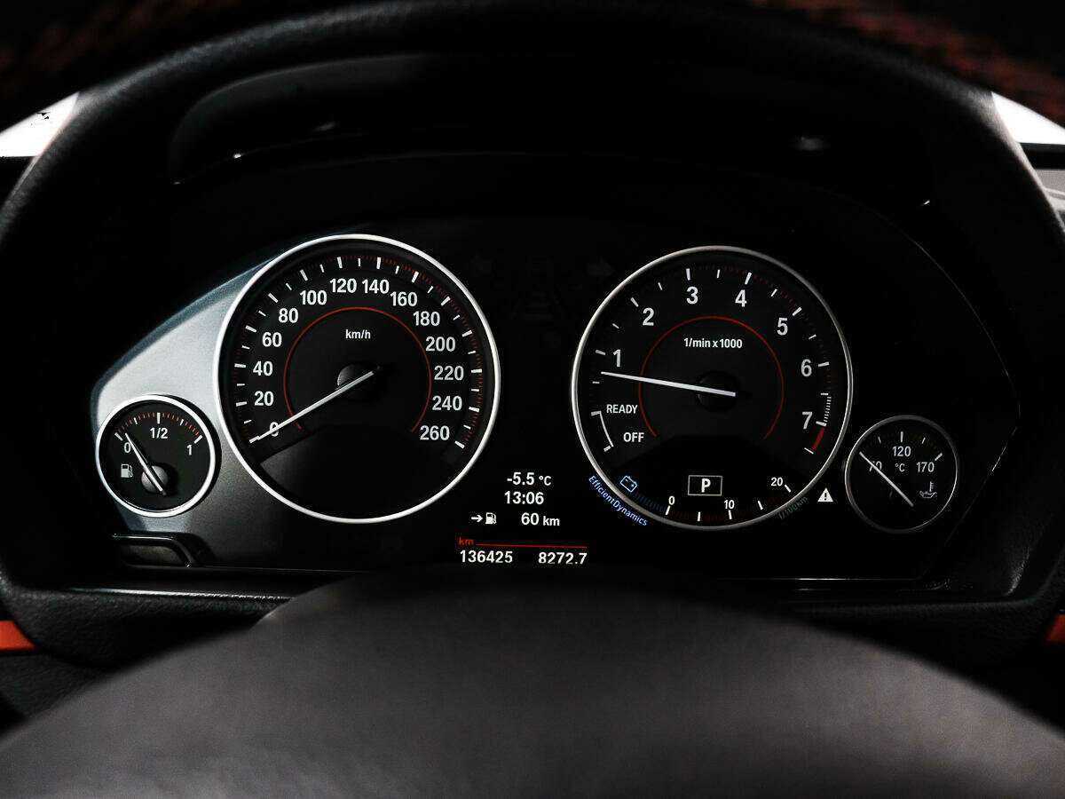 BMW 3 серии с пробегом — 2013 год. Фото: #10