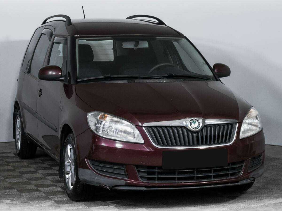 Skoda Roomster с пробегом — 2012 год. Фото: #2