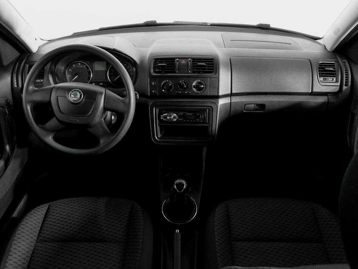 Skoda Roomster с пробегом — 2012 год. Фото: #11