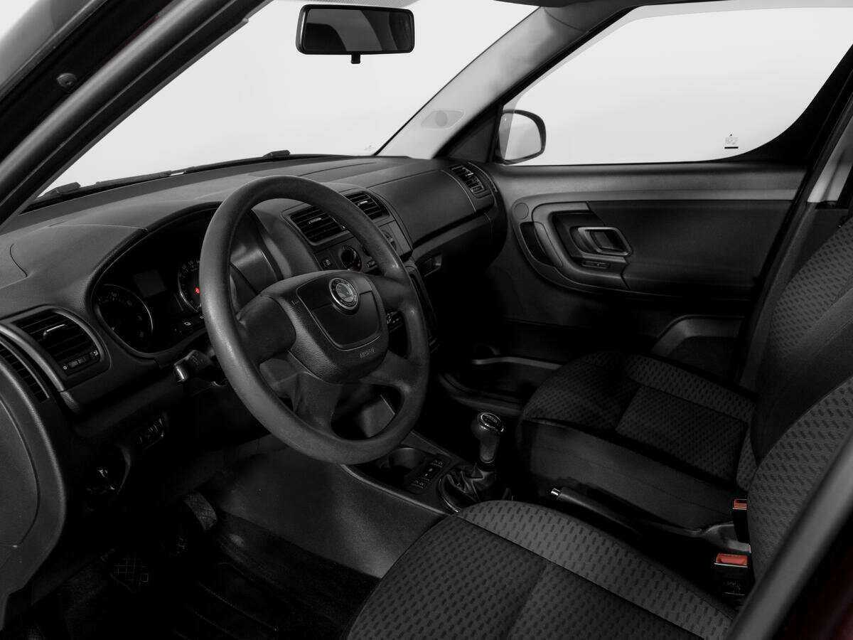 Skoda Roomster с пробегом — 2012 год. Фото: #15