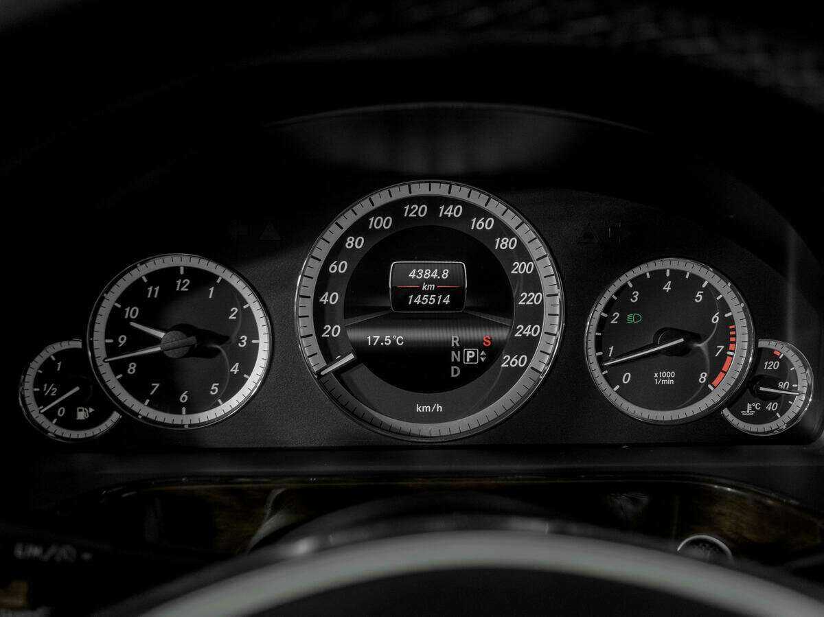 Mercedes-Benz E-Класс с пробегом — 2012 год. Фото: #10