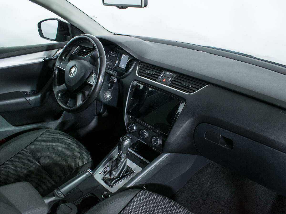 Skoda Octavia с пробегом — 2013 год. Фото: #8