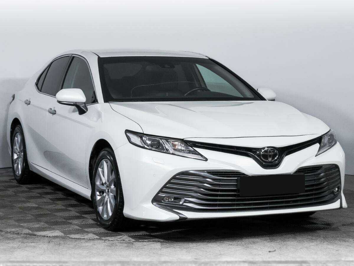 Toyota Camry с пробегом — 2019 год. Фото: #2